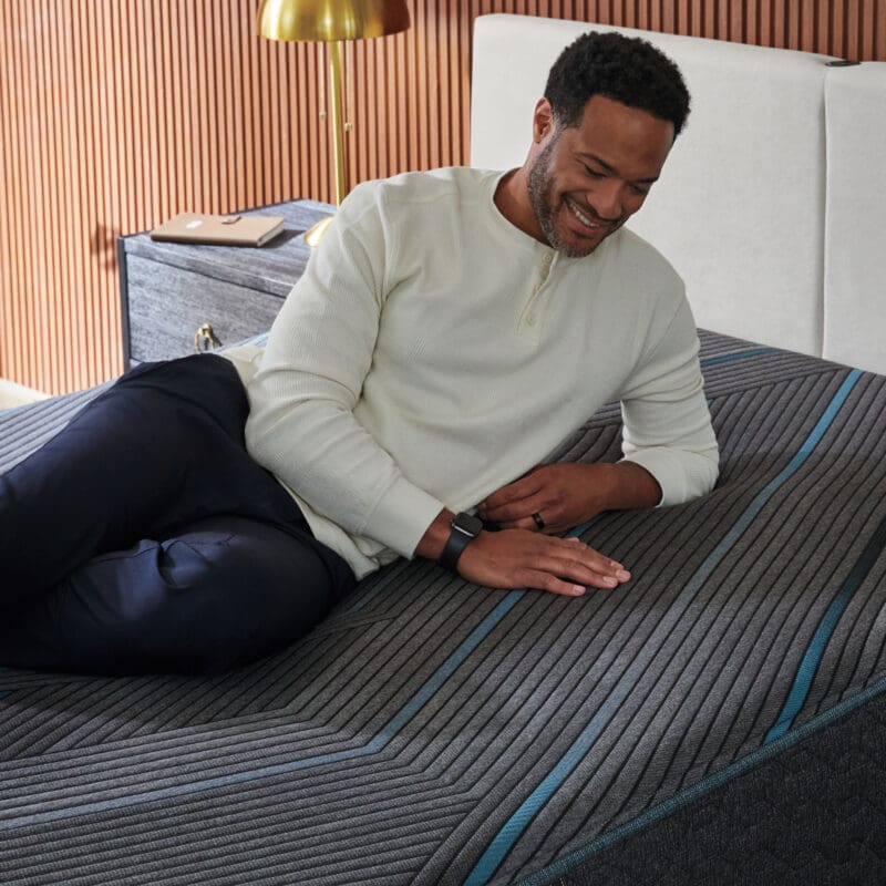 BeautyRest Level Two Core Medium-Firm Mattress - Queen - Image 9